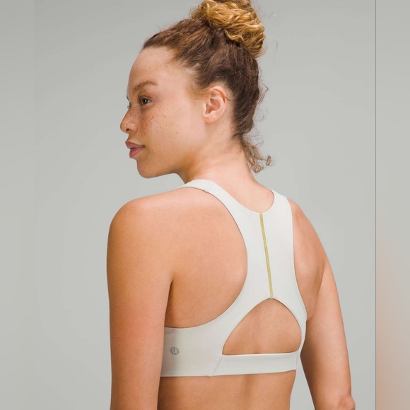 Lululemon Tough Train High-Neck Bra *Medium Support, C/D Cup size 10 - Picture 3 of 7